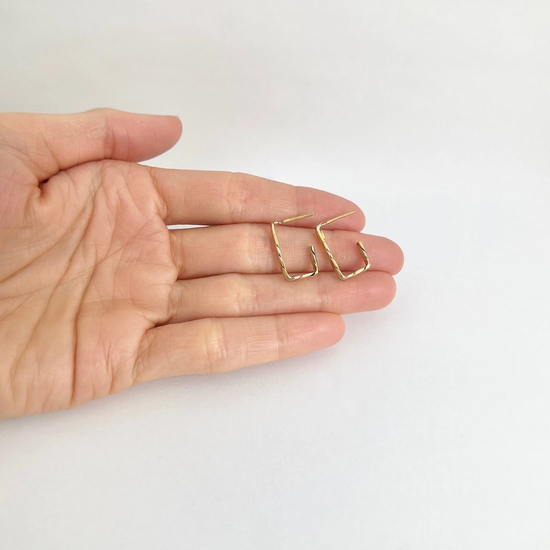 Vintage Tri-Color Square Hoop Earrings 18K Yellow Rose White Gold, 2.81 Grams - 5
