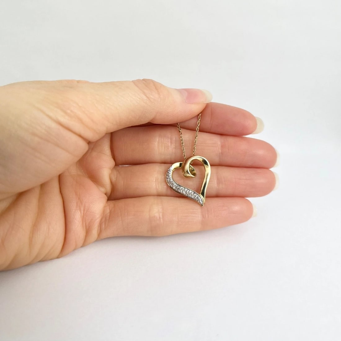 Vintage Half Diamond Heart Pendant Necklace 10K and 14K Yellow Gold, 1.99 Grams - 3