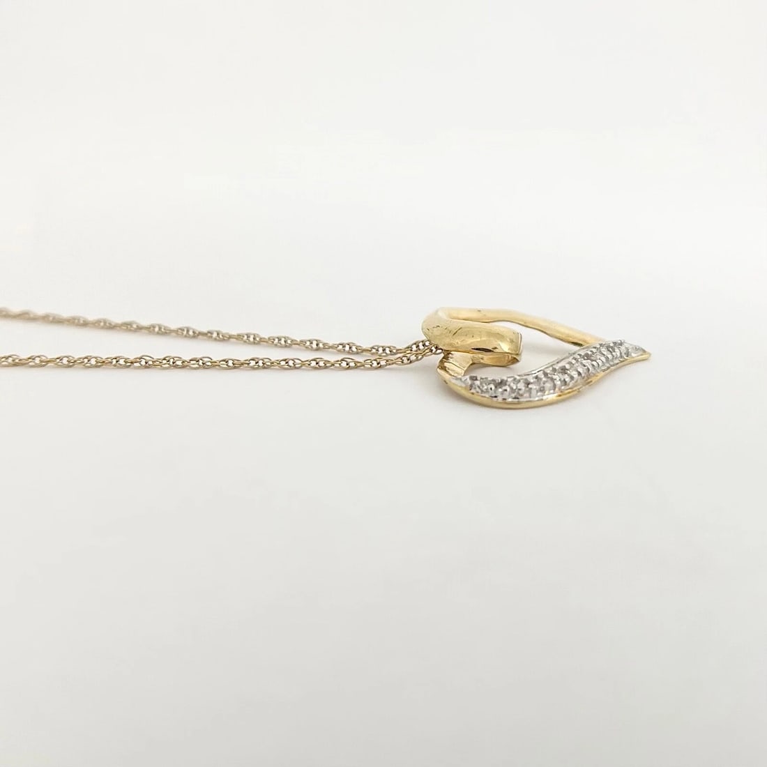 Vintage Half Diamond Heart Pendant Necklace 10K and 14K Yellow Gold, 1.99 Grams - 5