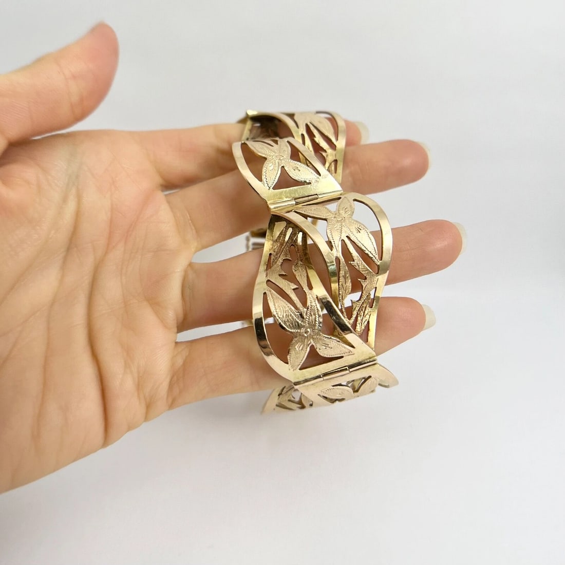 Vintage 1950's Wide Flower Curved Link Bracelet 14K Yellow Gold, 54.55 Grams - 2