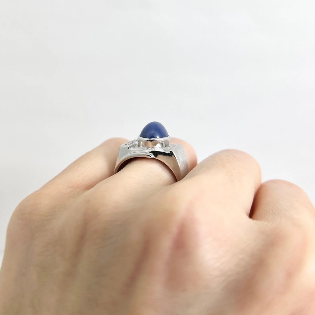 Vintage 1940's Lab-Created Star Sapphire Diamond Ring 14K White Gold, 10.15 Gram - 5