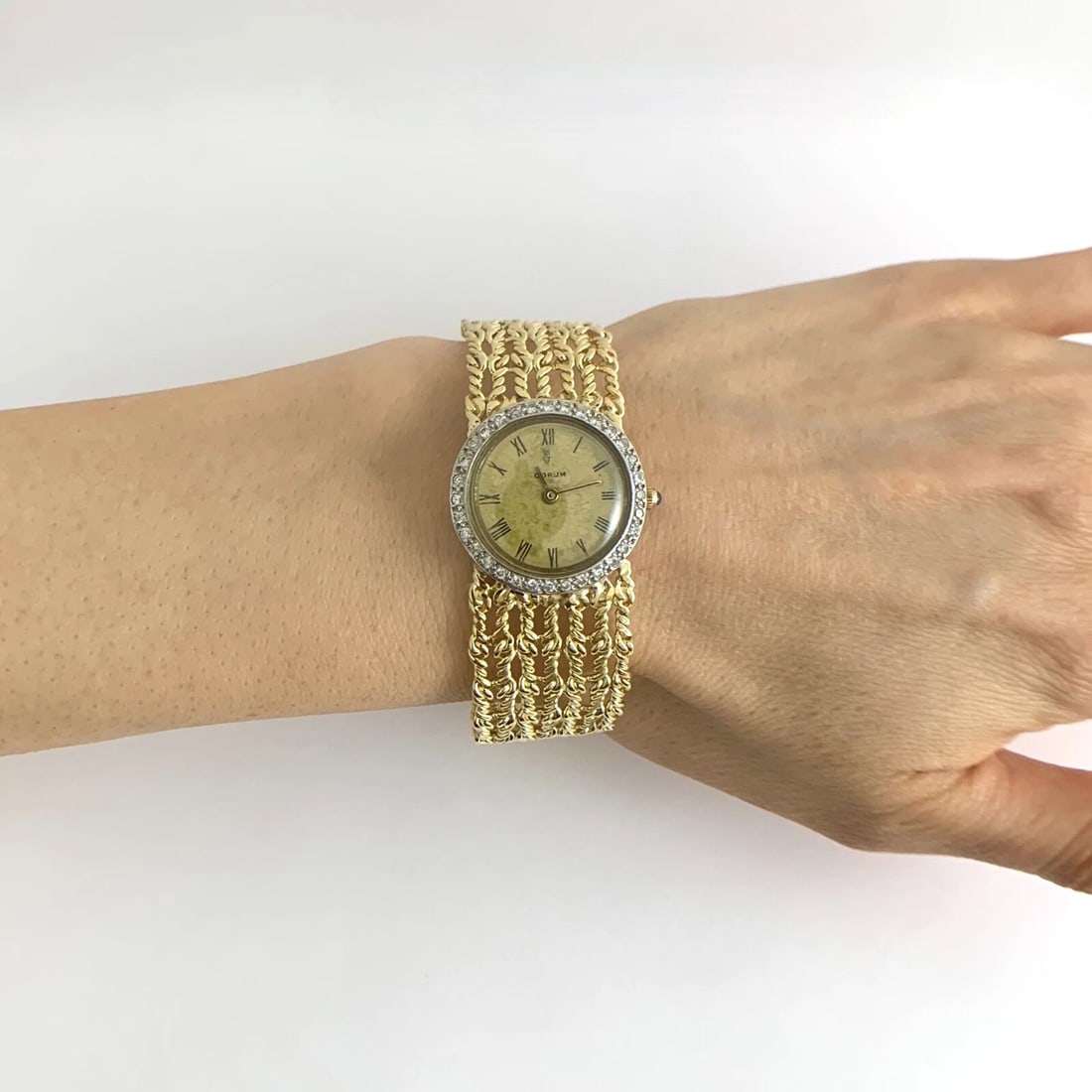Vintage Corum Diamond Bezel Watch 18K Yellow Gold, 24 mm, .32 CTW, 46.90 Gr - 3