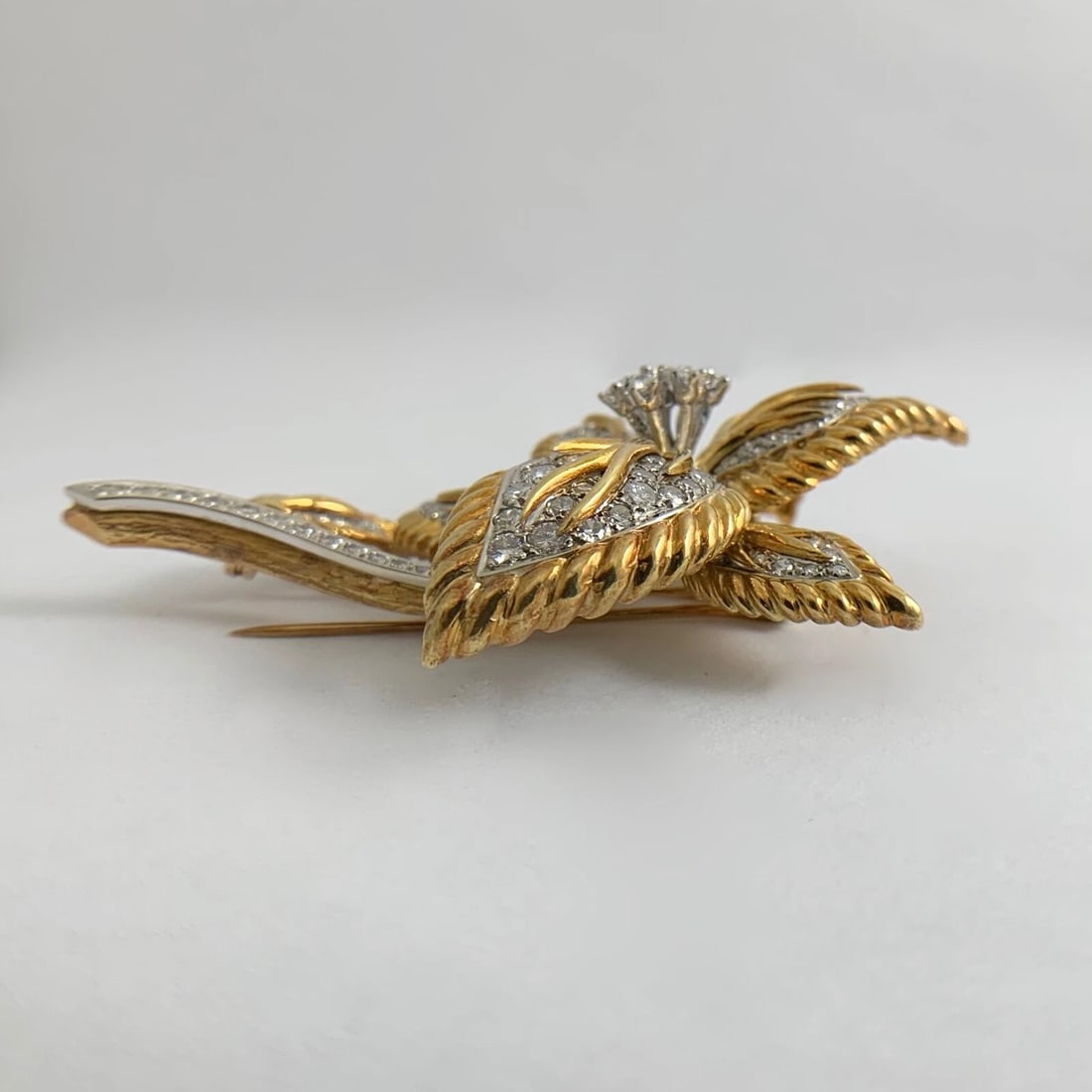 Vintage Diamond Two-Tone Flower Brooch Pin 18K Yellow Gold, 3.50 CTW, 35.2 Grams - 9