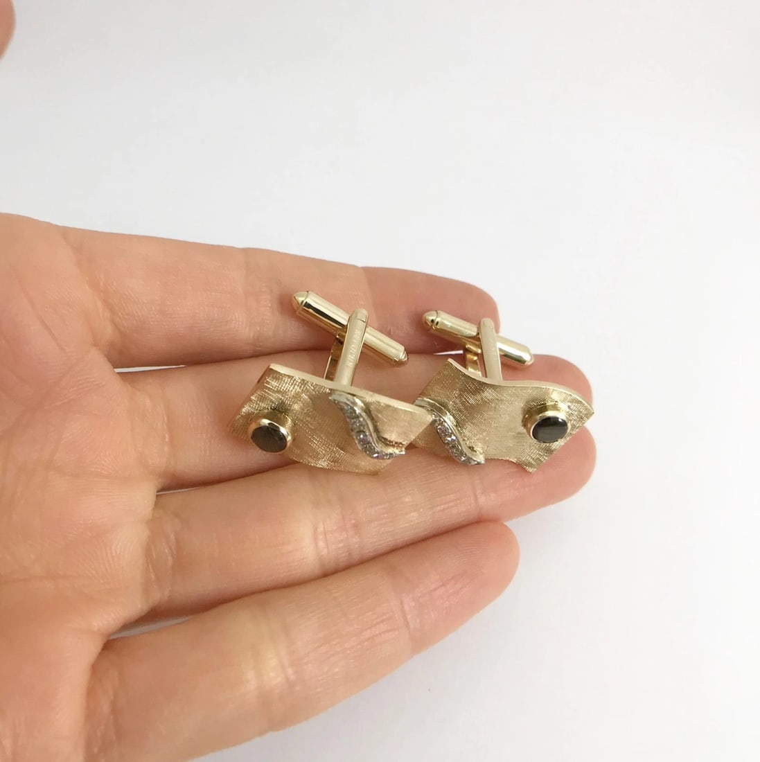 Vintage 1960's Tiger's Eye Diamond Wavy Cufflinks 14K Yellow Gold, 15.30 Grams - 2