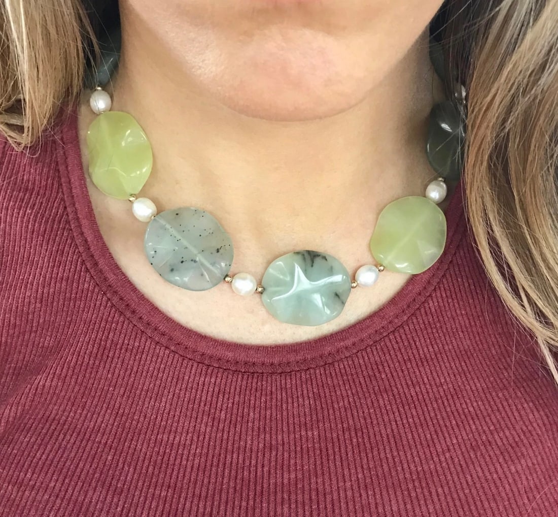 Vintage Green Jade Pearl Necklace 14K Yellow Gold, 15.5 Inches, 65.17 Grams - 2