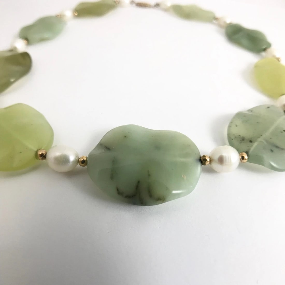 Vintage Green Jade Pearl Necklace 14K Yellow Gold, 15.5 Inches, 65.17 Grams - 9