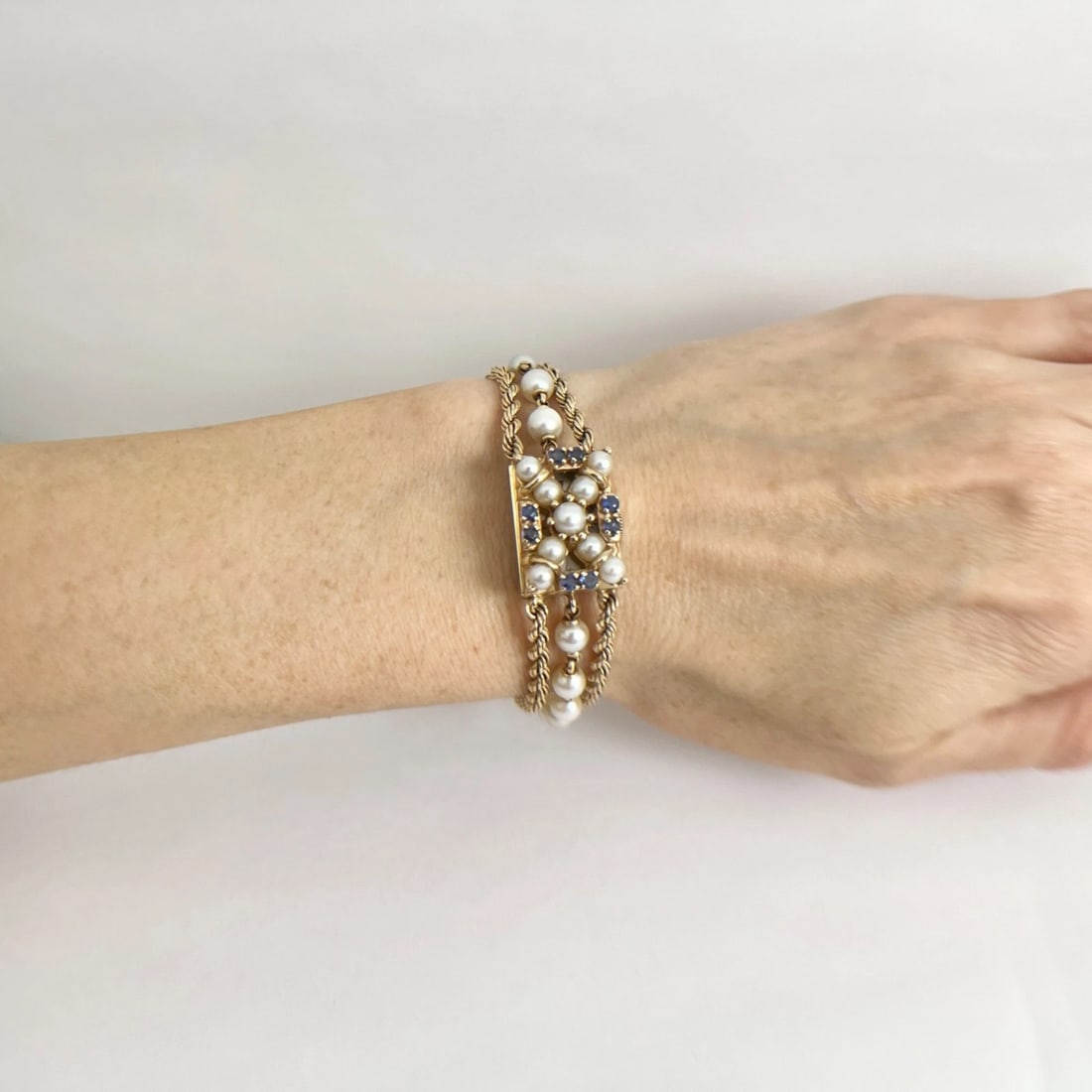 Vintage 1940's Nelmor Pearl Sapphire Bracelet Watch 14K Yellow Gold, 30.7 Grams - 4