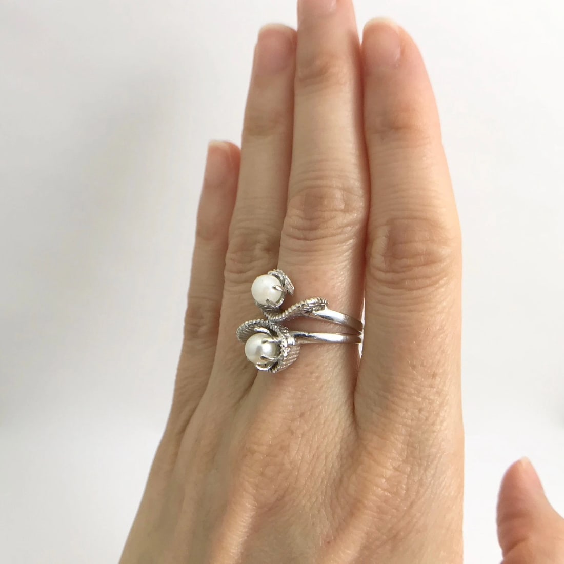 Vintage 1950's Double White Pearl Swirl Cocktail Ring 14K White Gold, 5.72 Grams - 3