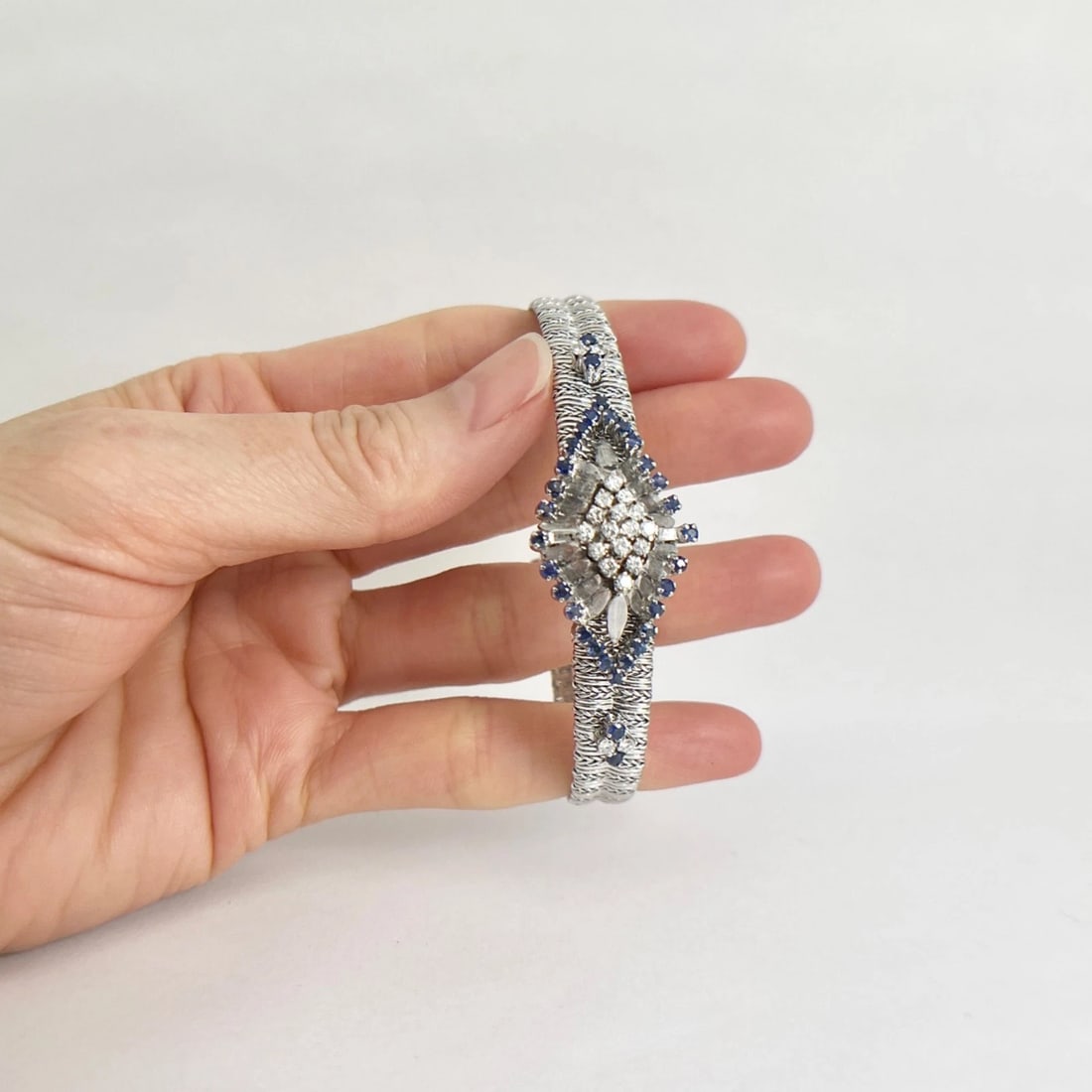 Vintage Blue Sapphire Diamond Geometric Cluster Bracelet 18K White Gold, 32.3 Gr - 2