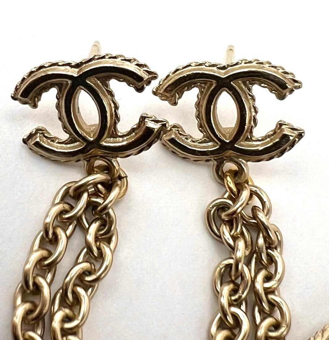 Chanel Gold Chain Logo Dangle CC Earrings - 7