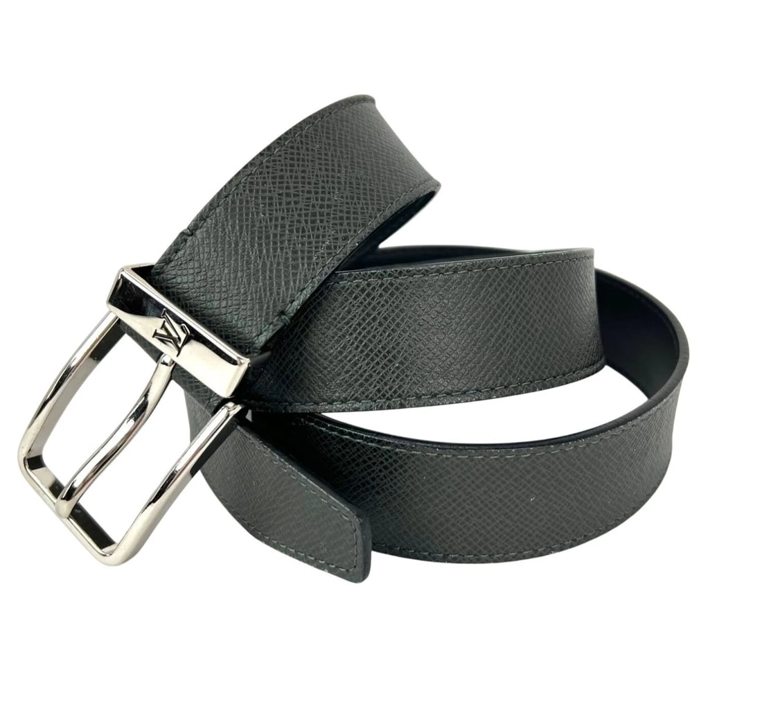 Louis Vuitton Pont Neuf 35mm Belt 95/38 Men's: Title: Louis Vuitton Pont Neuf 35mm Belt 95/38 Men's Description: Pre-Owned 100% Authentic Louis Vuitton Pont Neuf 35mm Belt 95/38 Men's RATING: B..very good, well maintained , shows minor signs of