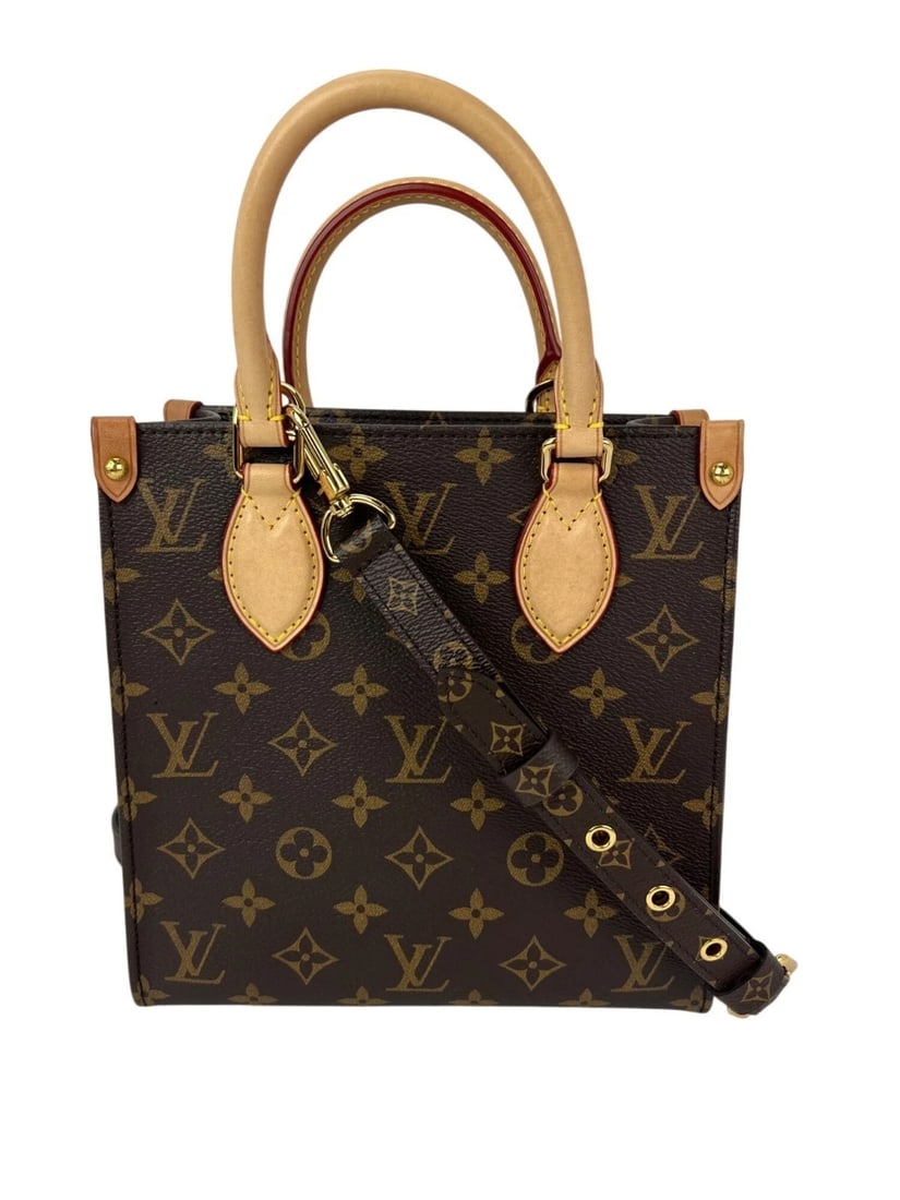 Louis Vuitton Sac Plat BB Monogram Tote Bag: Title: Louis Vuitton Sac Plat BB Monogram Tote Bag Description: Pre-Owned 100% Authentic Louis Vuitton Sac Plat BB Monogram Tote Bag RATING: A/B...Very Good, well maintained, shows minor signs of wear