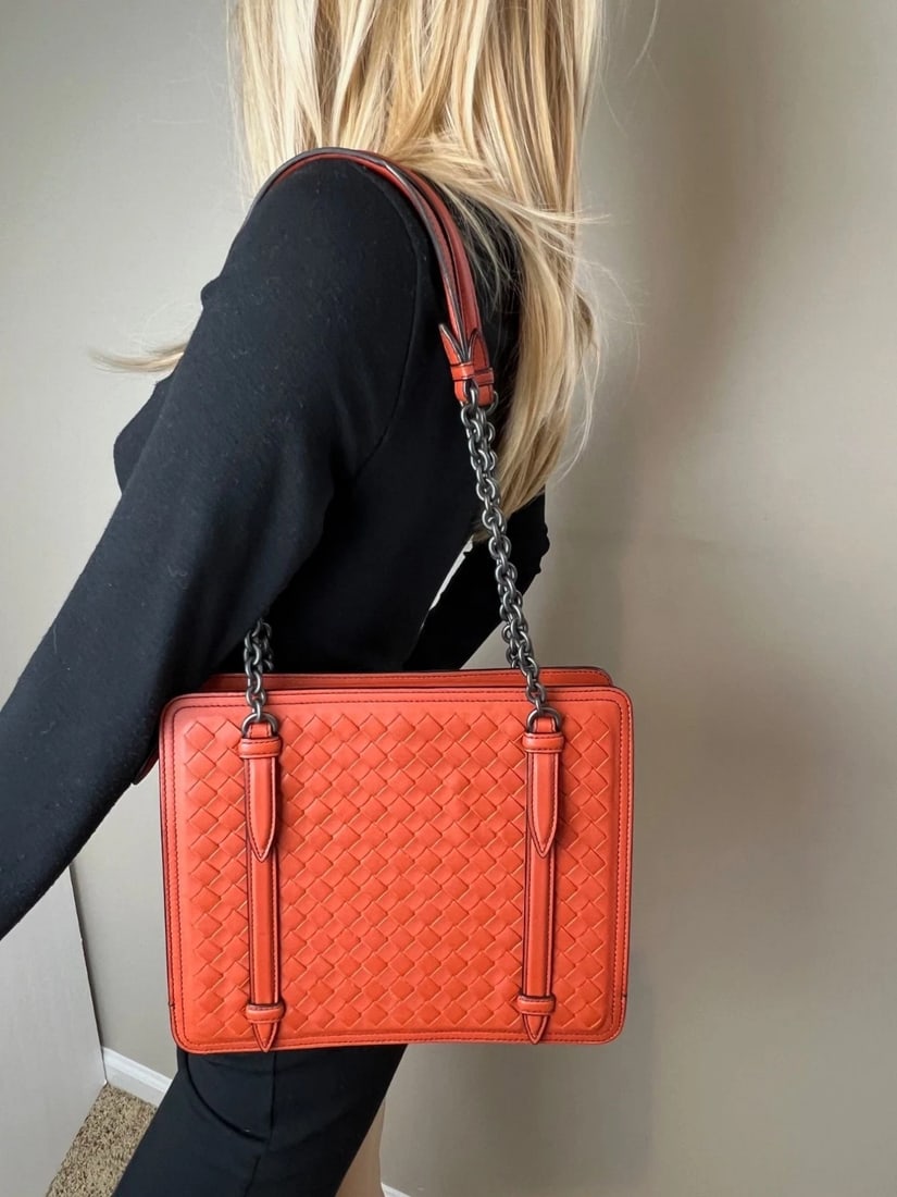 Bottega Veneta Nappa Intrecciato Chain Accordion Maple Shoulder Bag - 4