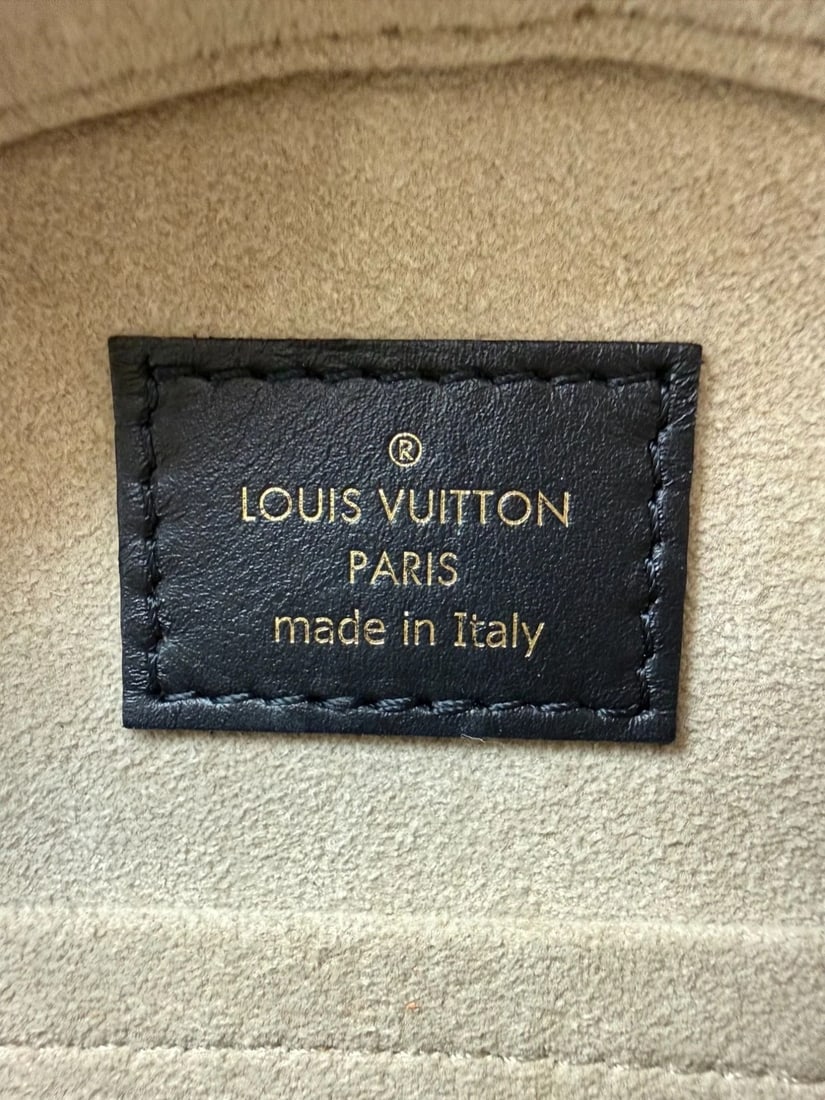 Louis Vuitton Monogram Giant Crafty Boite Chapeau Souple PM Rouge - 7