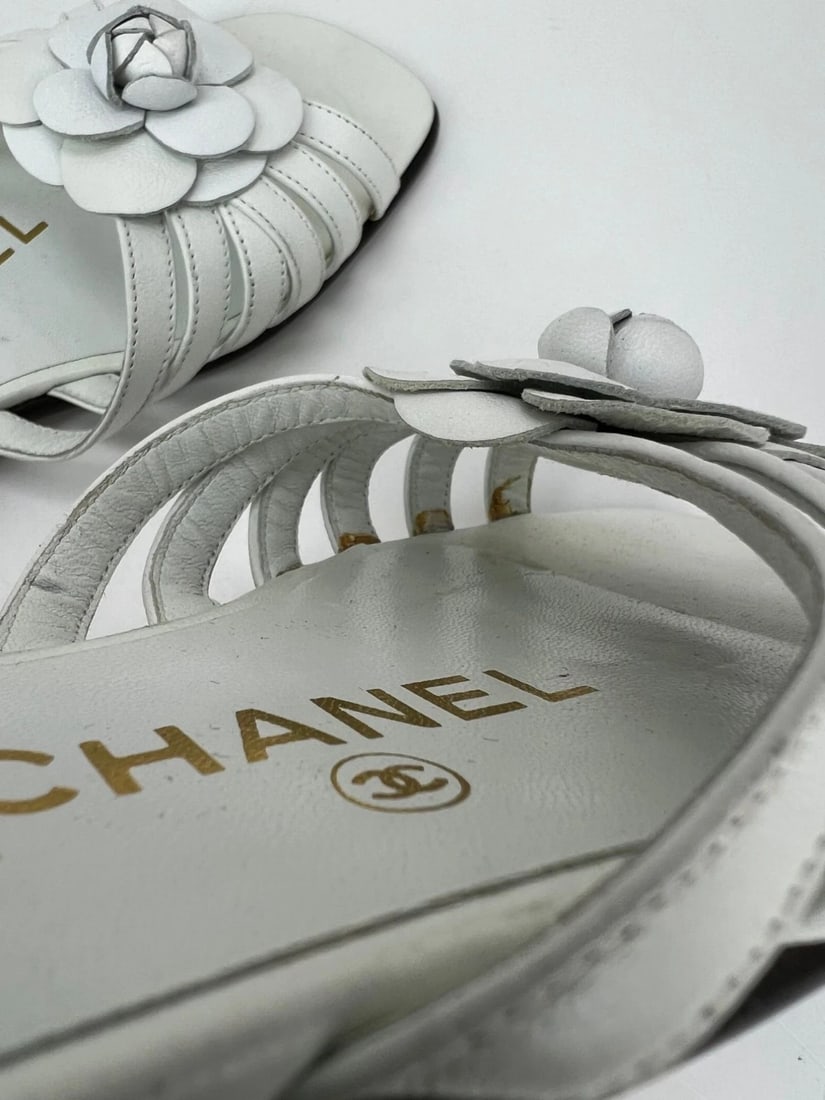 Chanel Cameilla White Leather Slip On Sandals - 16