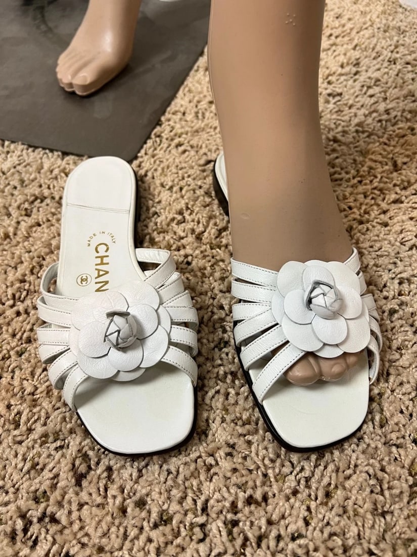Chanel Cameilla White Leather Slip On Sandals - 20