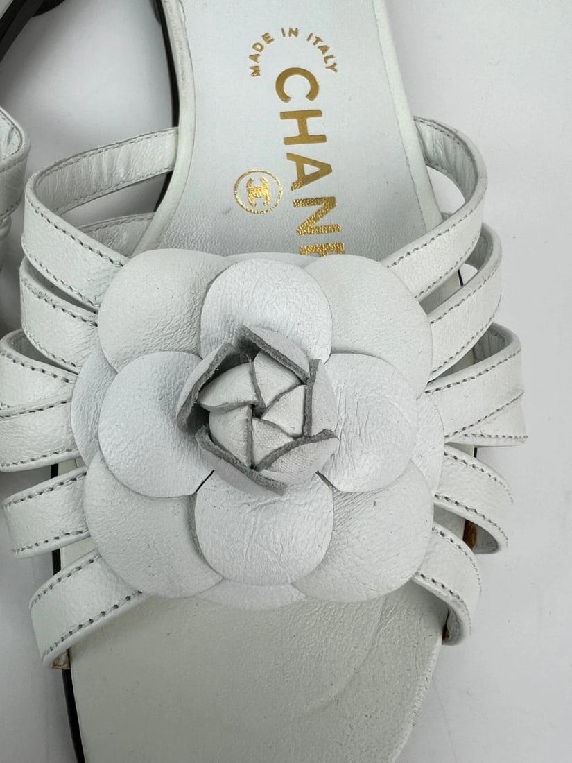 Chanel Cameilla White Leather Slip On Sandals - 9