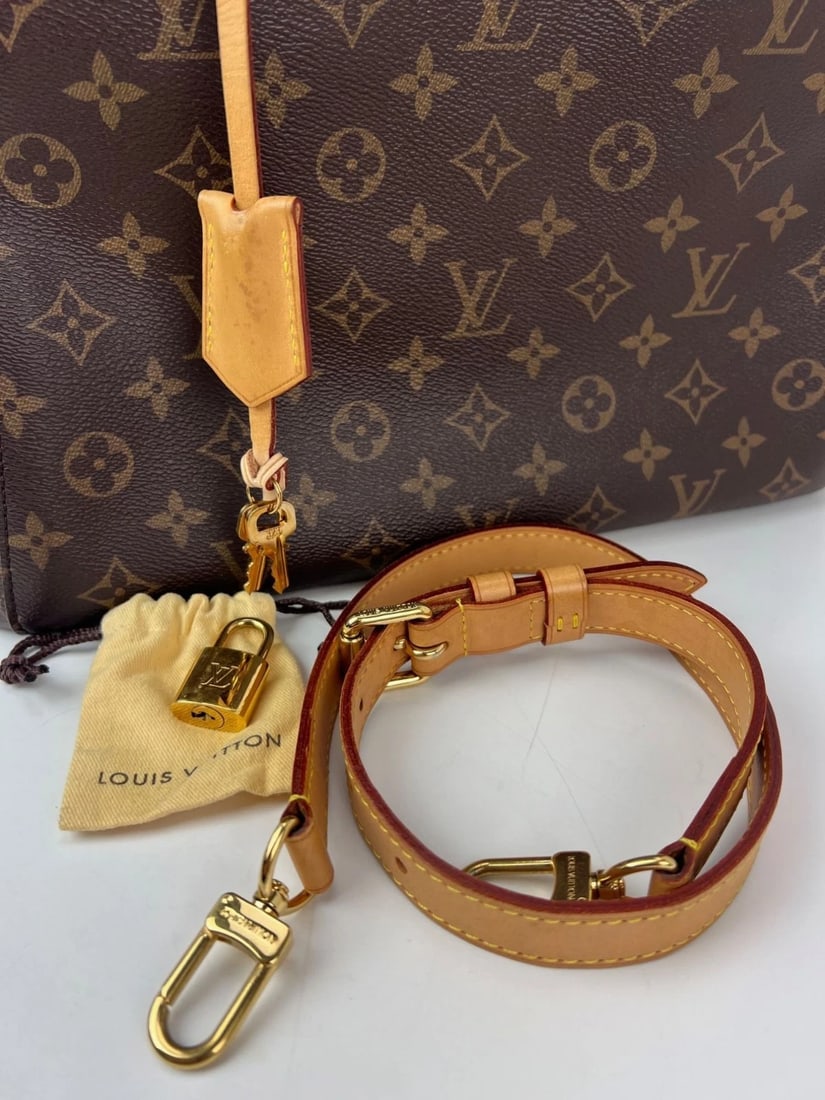 Louis Vuitton Montaigne MM Monogram Shoulder Bag - 13