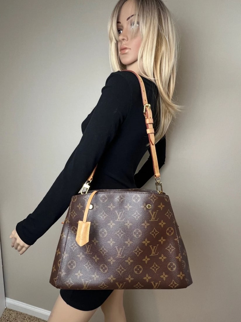 Louis Vuitton Montaigne MM Monogram Shoulder Bag - 14