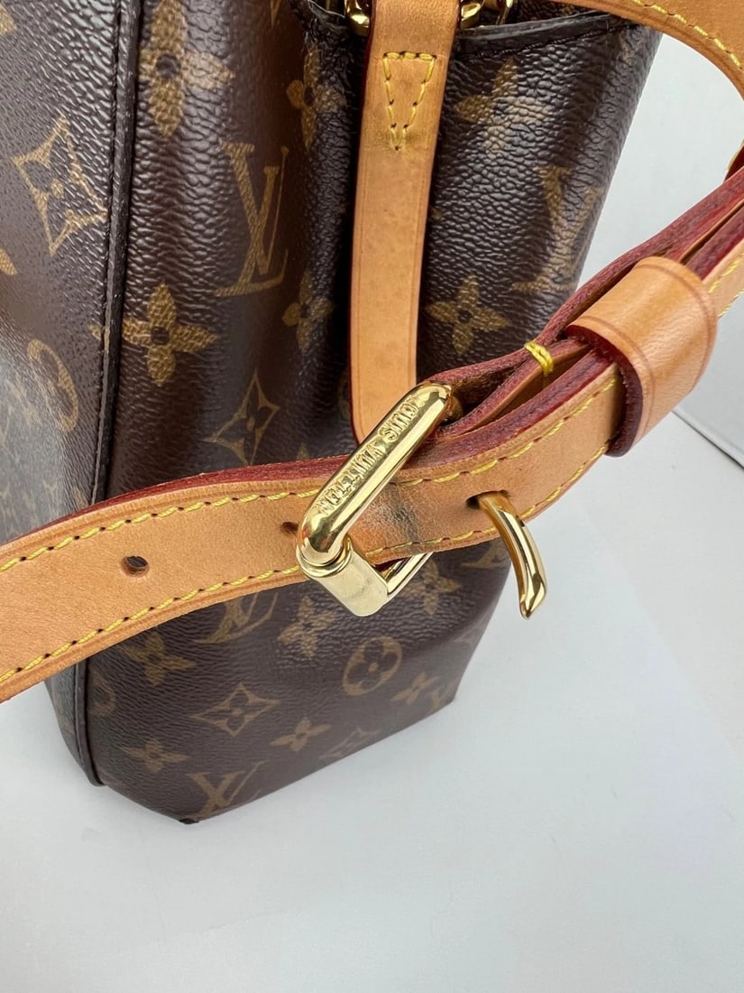 Louis Vuitton Montaigne MM Monogram Shoulder Bag - 7