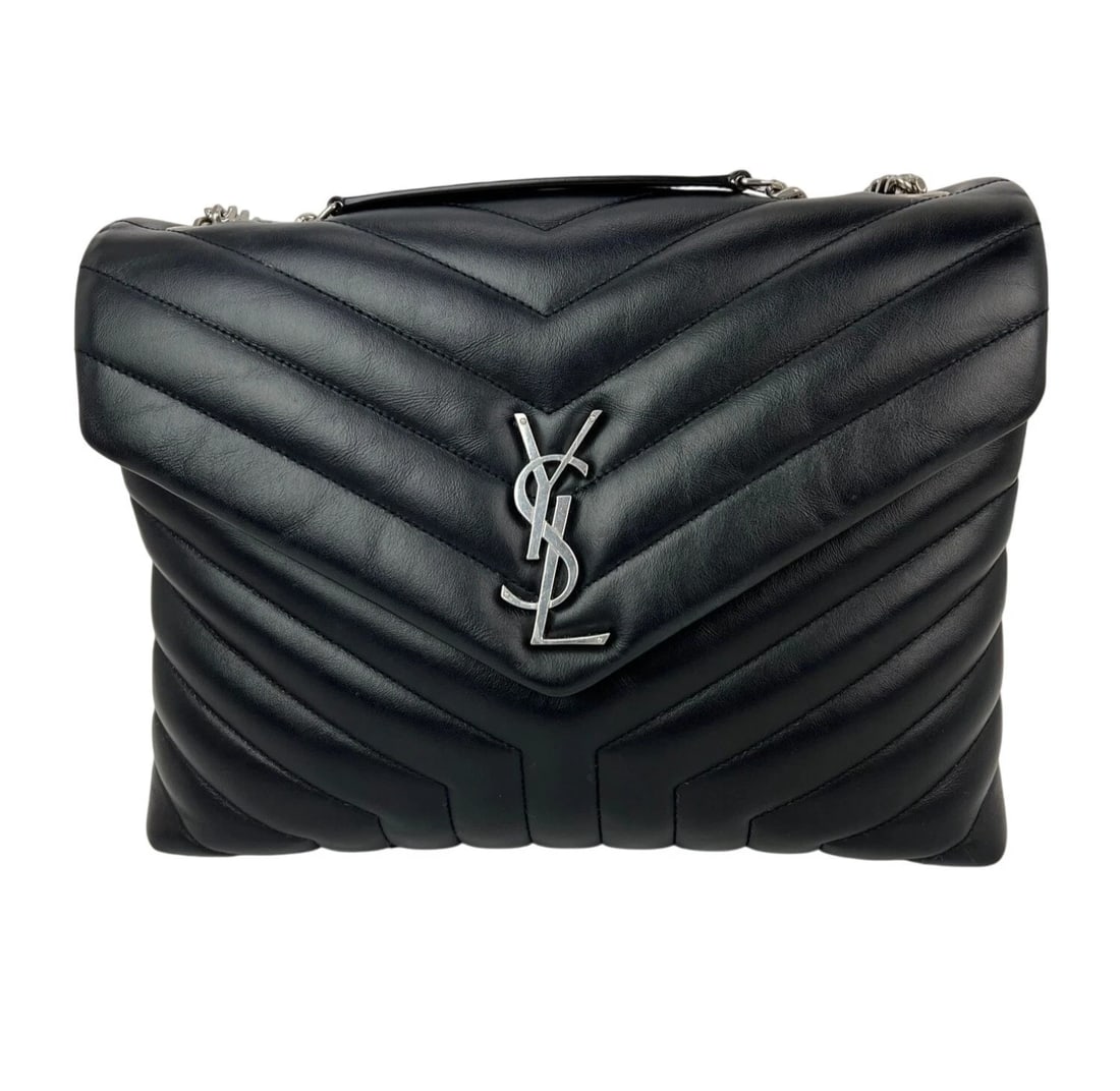 Saint Laurent Calfskin Medium Loulou Matelasse Black Shoulder Bag: Title: Saint Laurent Calfskin Medium Loulou Matelasse Black Shoulder Bag Description: Pre-Owned 100% Authentic Saint Laurent Calfskin Medium Loulou Matelasse Black Shoulder Bag RATING: A/B...Very