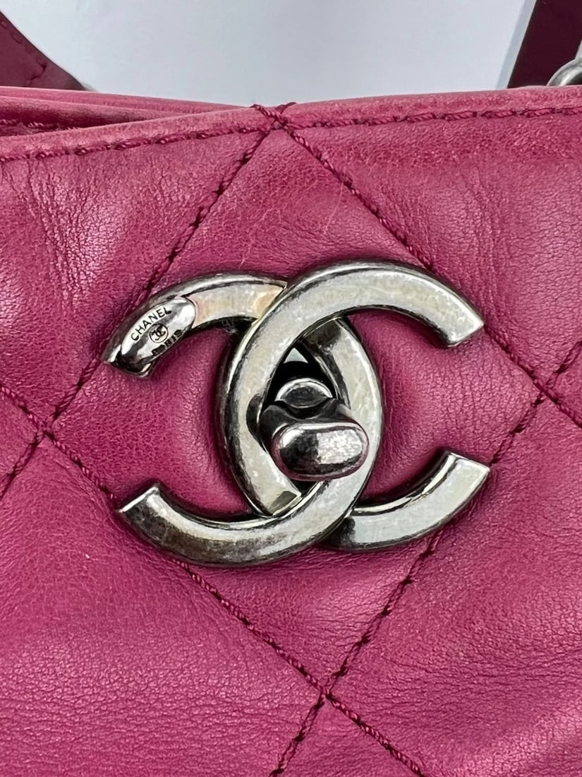 Chanel Shopping in Chains Quilted Leather Burgundy Tote Bag - 14