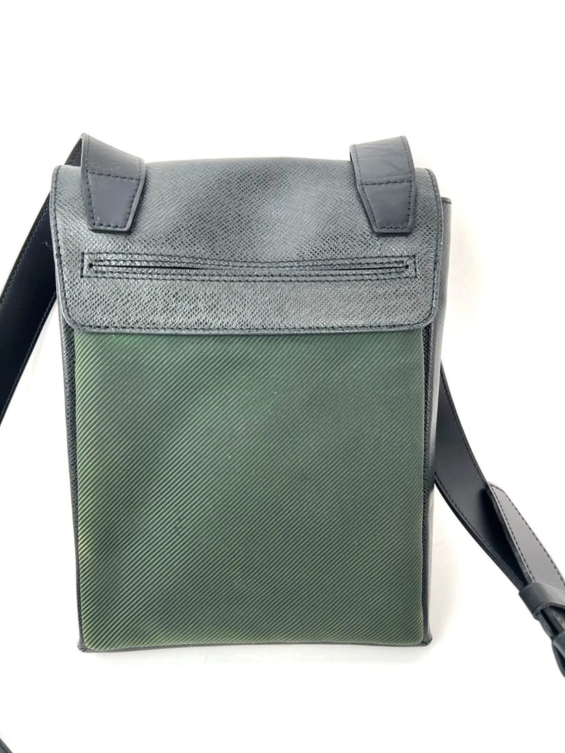Louis Vuitton Taiga Saratov PM Vintage Crossbody Bag Ardoise Vintage - 2