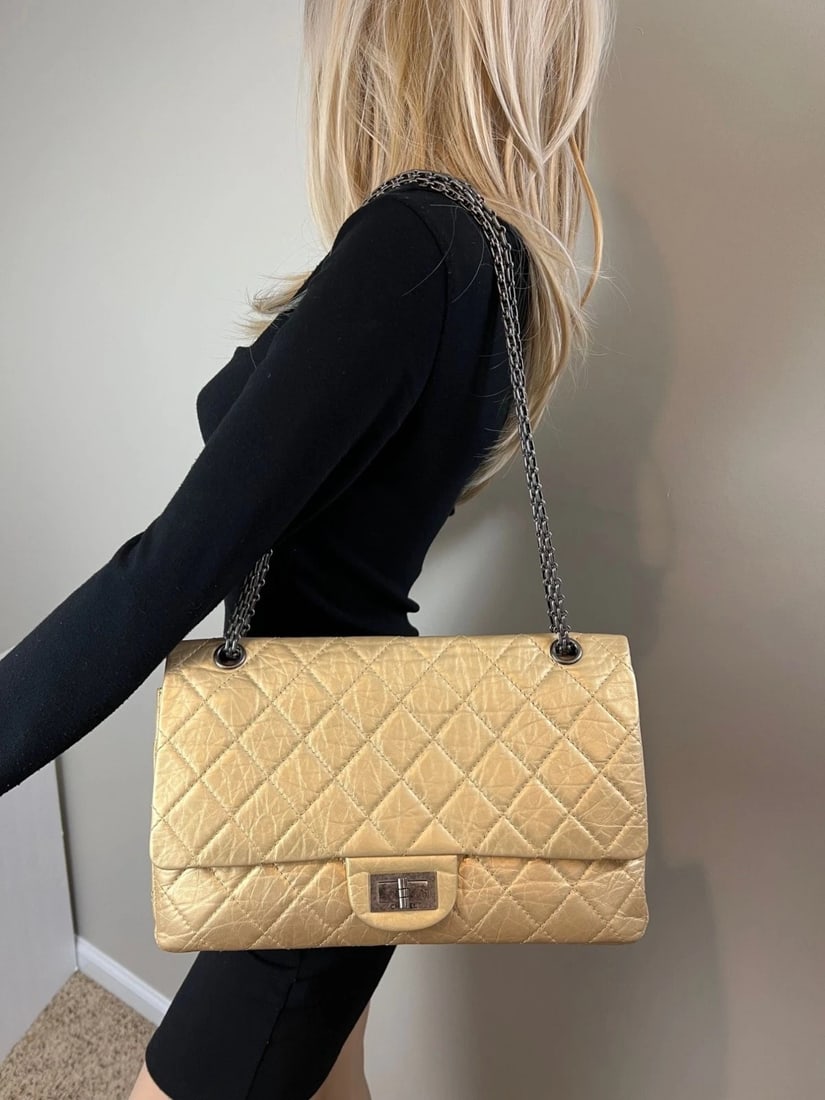 Chanel Metallic Aged Calfskin 2.55 Reissue 227 Double Flap Pale Gold - 16