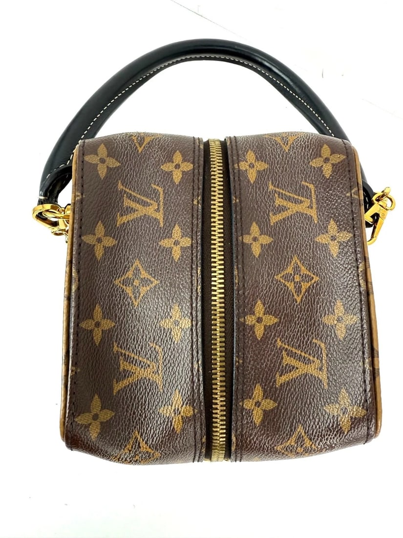 Louis Vuitton Reverse Monogram Square Shoulder Hand Bag - 3