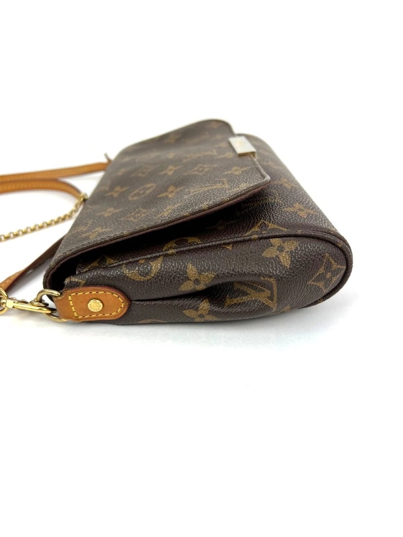 Louis Vuitton Favorite MM Monogram Crossbody Bag - 10