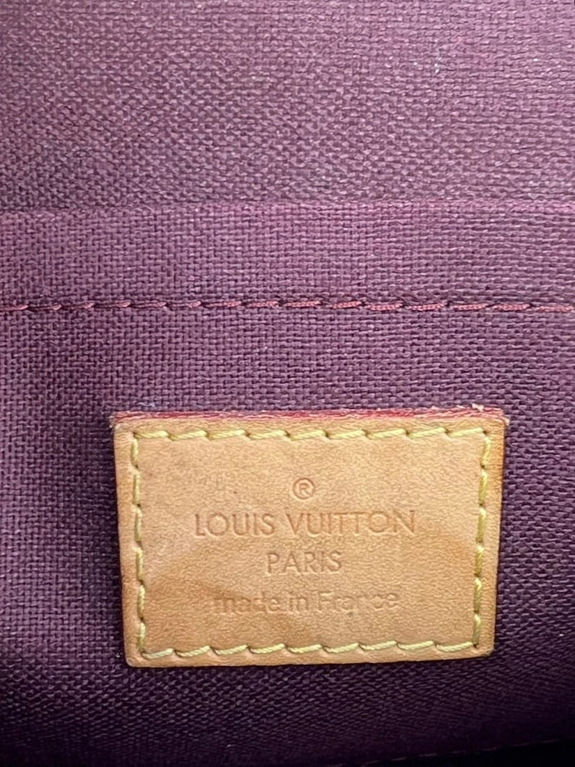 Louis Vuitton Favorite MM Monogram Crossbody Bag - 4