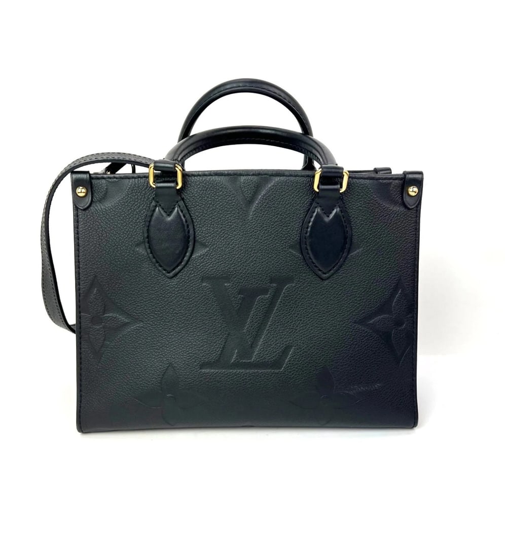Louis Vuitton OnTheGo PM Giant Monogram Empreinte Black Leather Tote: Title: Louis Vuitton OnTheGo PM Giant Monogram Empreinte Black Leather Tote Description: Pre-Owned 100% Authentic Louis Vuitton OnTheGo PM Giant Monogram Empreinte Black Leather Tote RATING: A/B...Ver