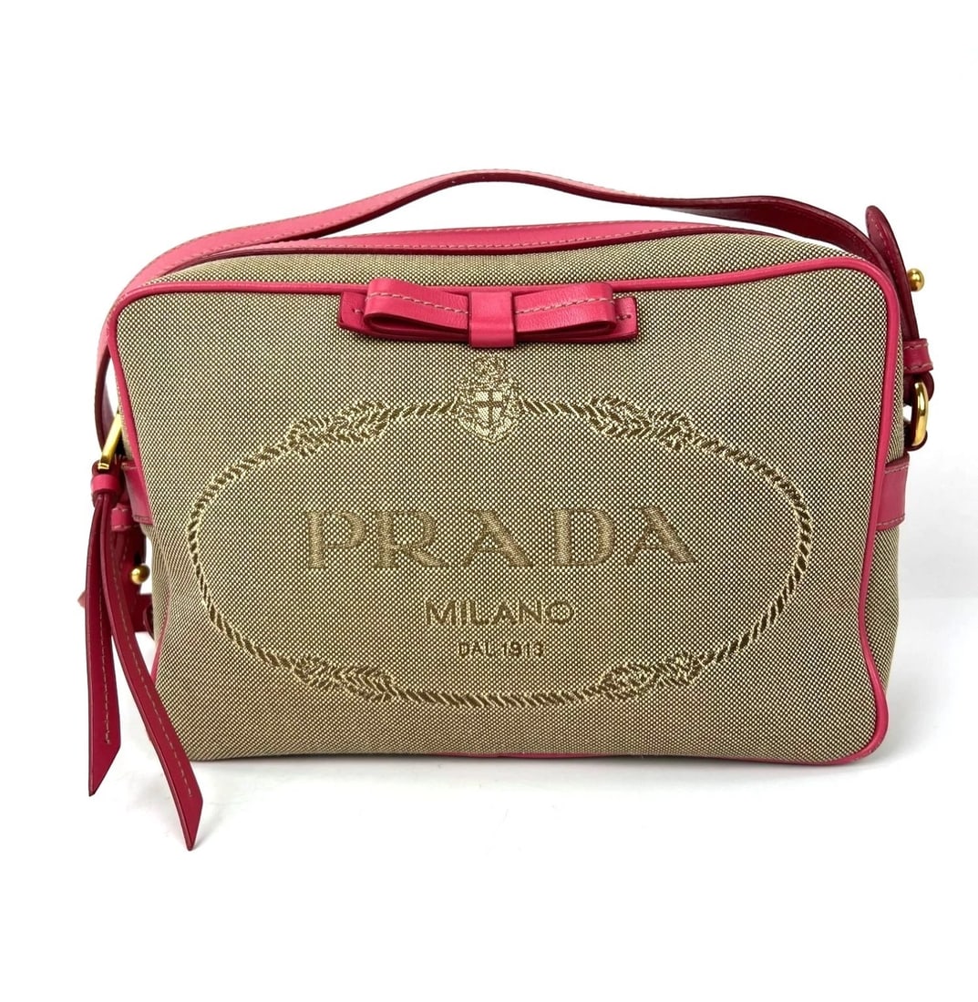 Prada Jacquard Khaki Canvas Camera Corda Peonia Crossbody Bag: Title: Prada Jacquard Khaki Canvas Camera Corda Peonia Crossbody Bag Description: Pre-Owned 100% Authentic Prada Jacquard Khaki Canvas Camera Corda Peonia Crossbody Clutch Bag RATING: B...Very Good, w