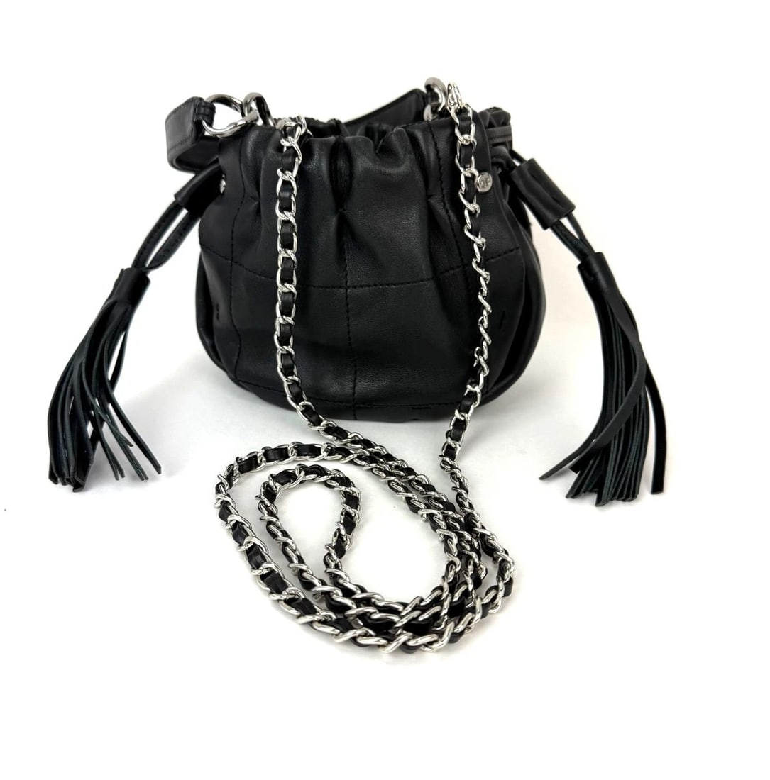 Chanel Vintage Small Lambskin Stitched Chocolate Bar Chain Black Bag - 2