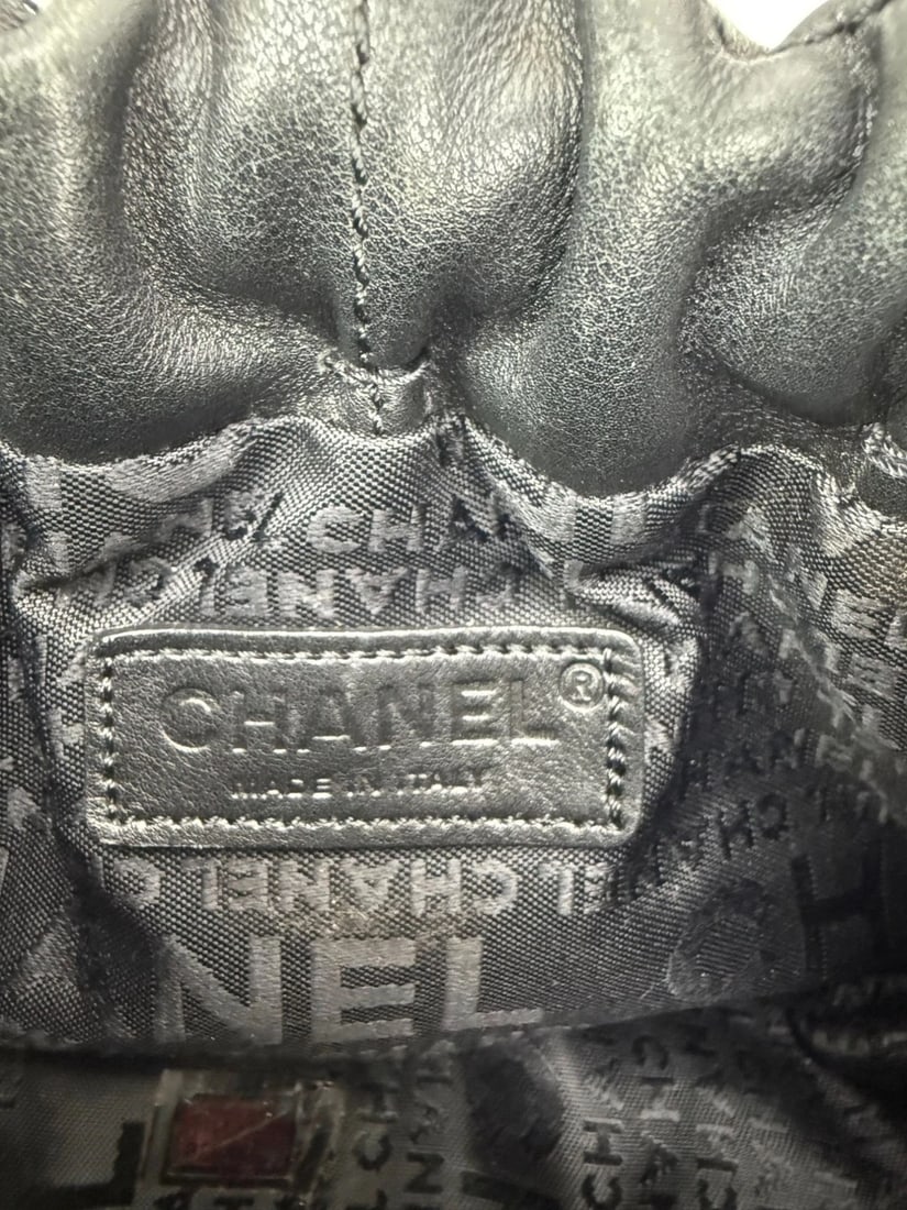 Chanel Vintage Small Lambskin Stitched Chocolate Bar Chain Black Bag - 7