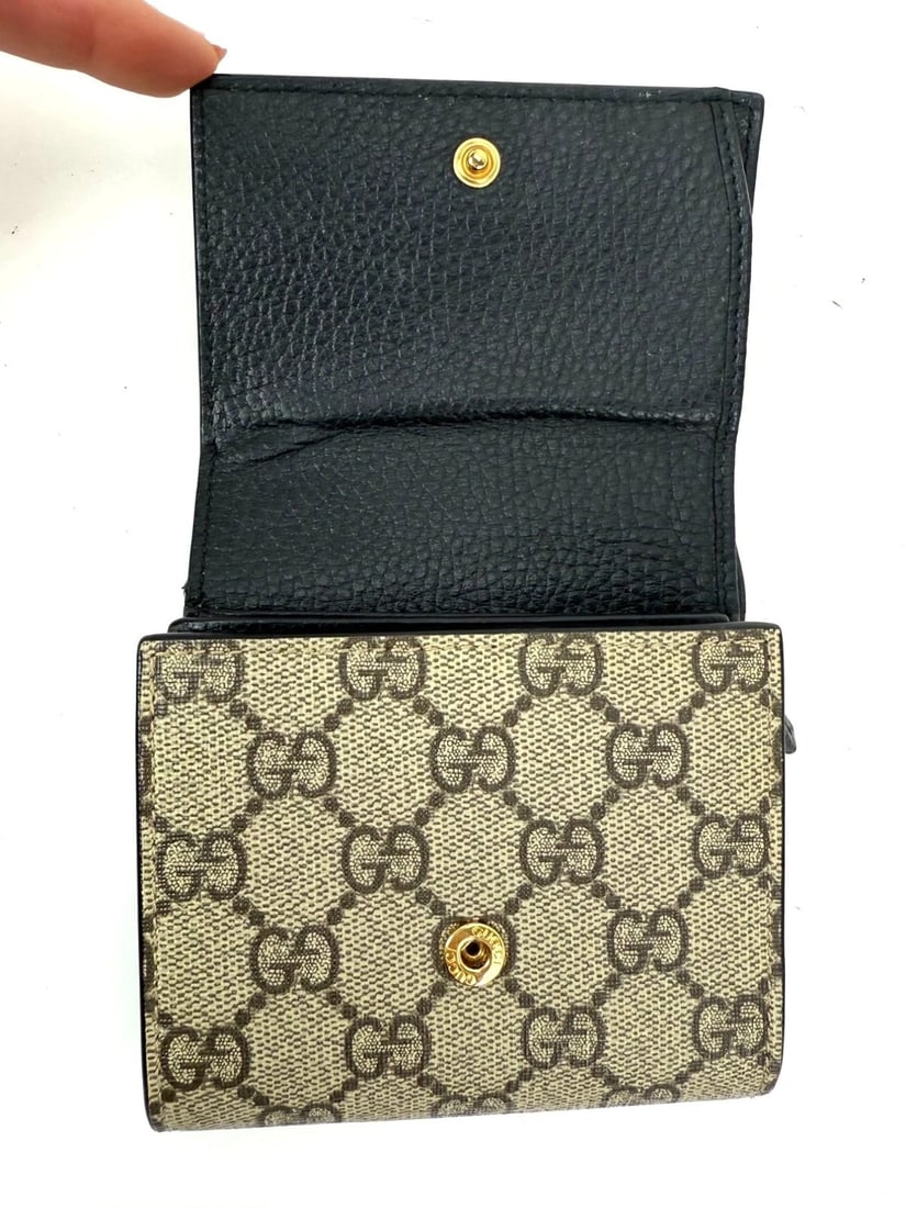 Gucci GG Supreme Compact Black Leather Wallet - 10