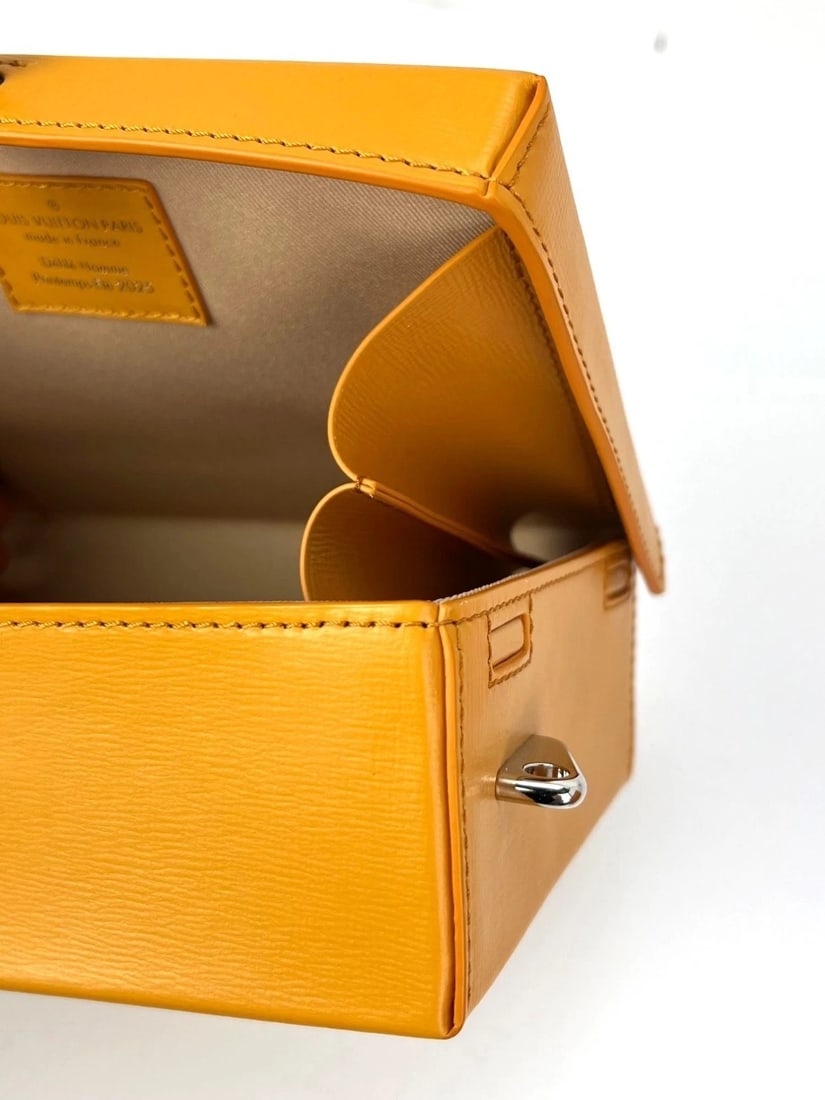 Louis Vuitton Shopper Clutch Leather Orange Clutch Crossbody Bag - 3