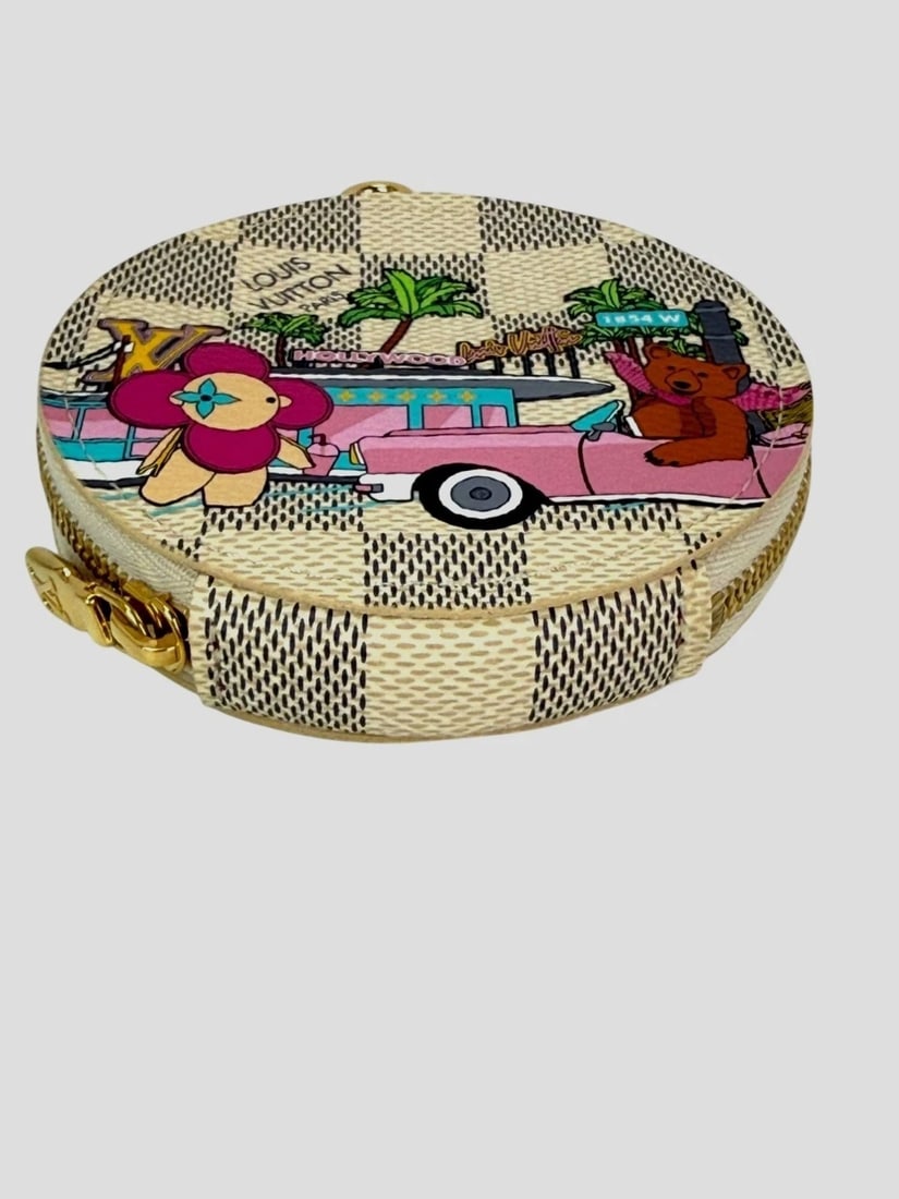Louis Vuitton 2021 Christmas Animation Damier Azur Coin Case Bag Charm IV - 3