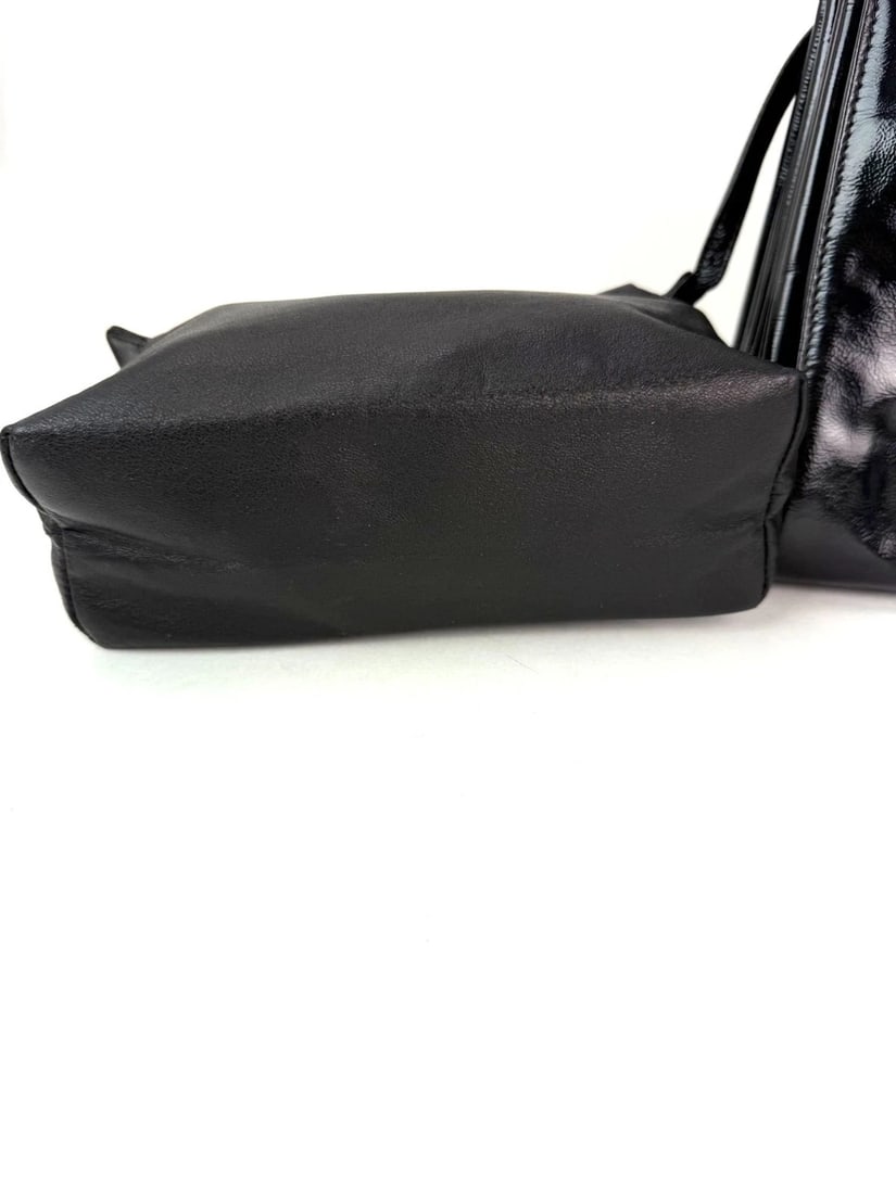 Chanel Patent Mademoiselle lock Convertible Wrist Clutch Black Bag - 20