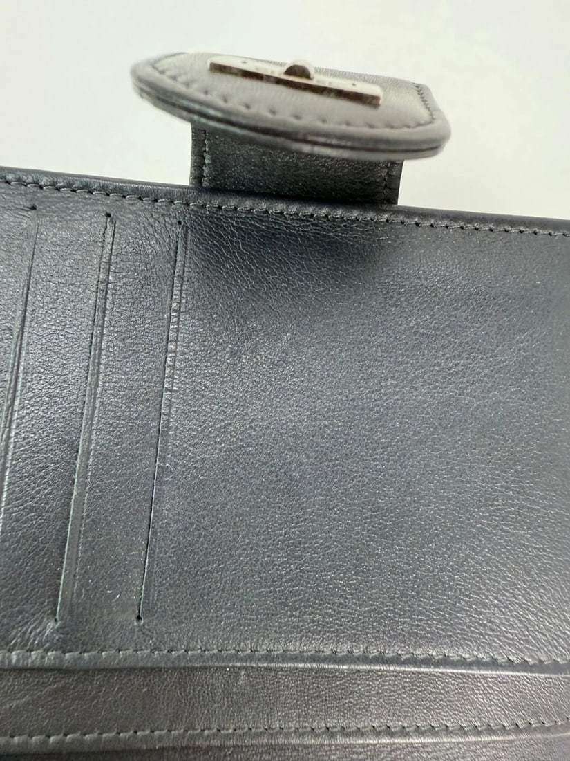 Chanel aged calfskin 2.55 Reissue Zip Gray Compact Wallet - 10