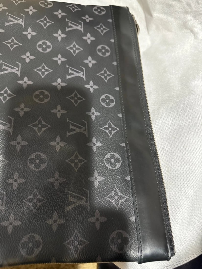 Louis Vuitton Black Monogram Eclipse Discovery GM Pochette Clutch Bag - 12