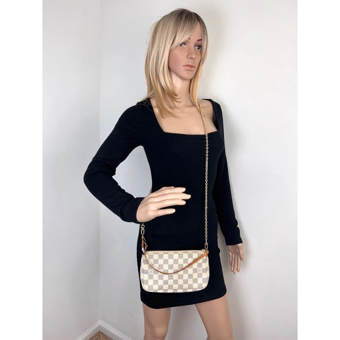 Louis Vuitton Pochette Accessories White Damier Azur Bag - 7