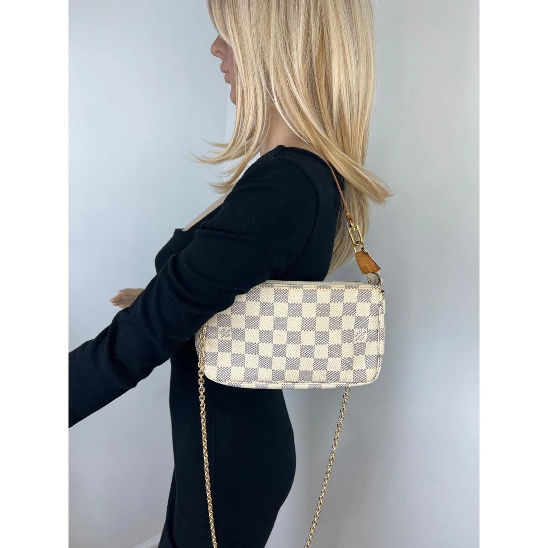 Louis Vuitton Pochette Accessories White Damier Azur Bag - 8