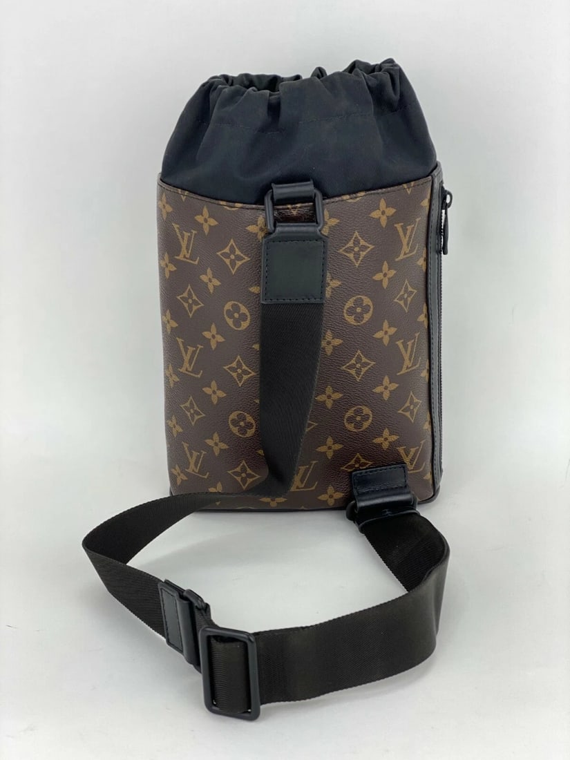 LOUIS VUITTON Mens Backpack Monogram Chalk Sling bag Nap Sac Bag - 2
