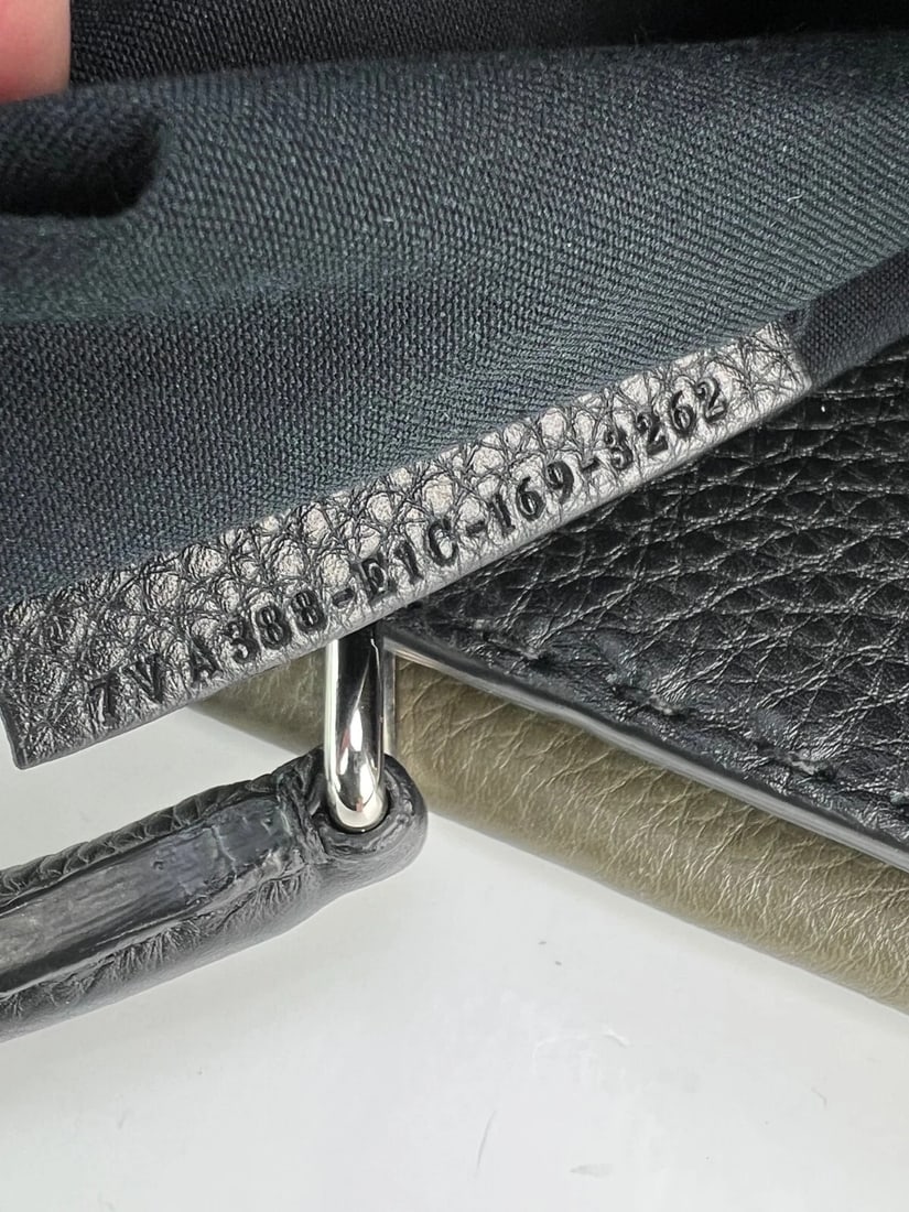 FENDI Briefcase SELLERIA large Peekaboo Iconic Essential Attache Bag - 15