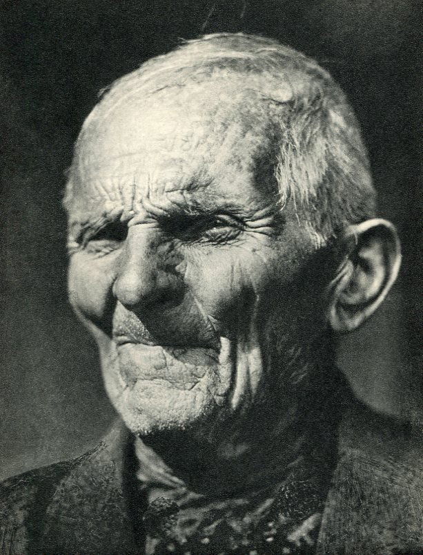 E.O Hoppe: Human Document (1 of 1)