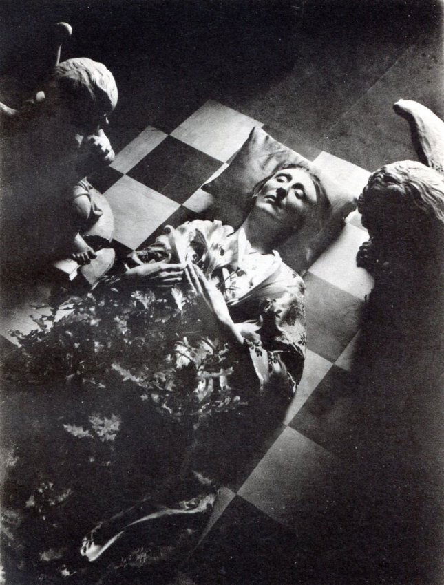 Cecil Beaton: Miss Edith Sitwell (1 of 1)