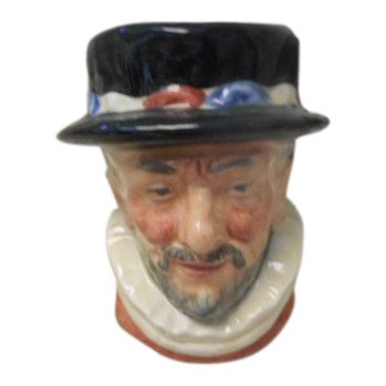 Beefeater Mini Royal Doulton Toby Mug (1 of 4)