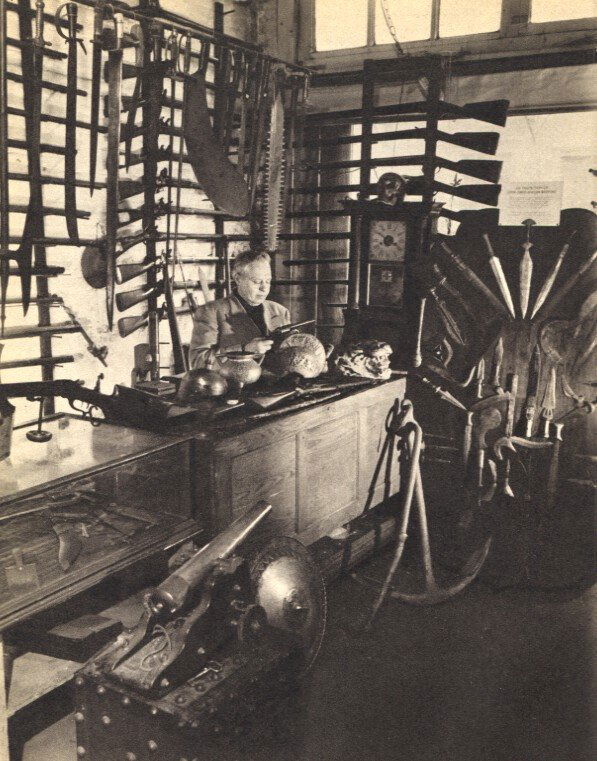 Berenice Abbott: Gunshop on Christoper (1 of 1)