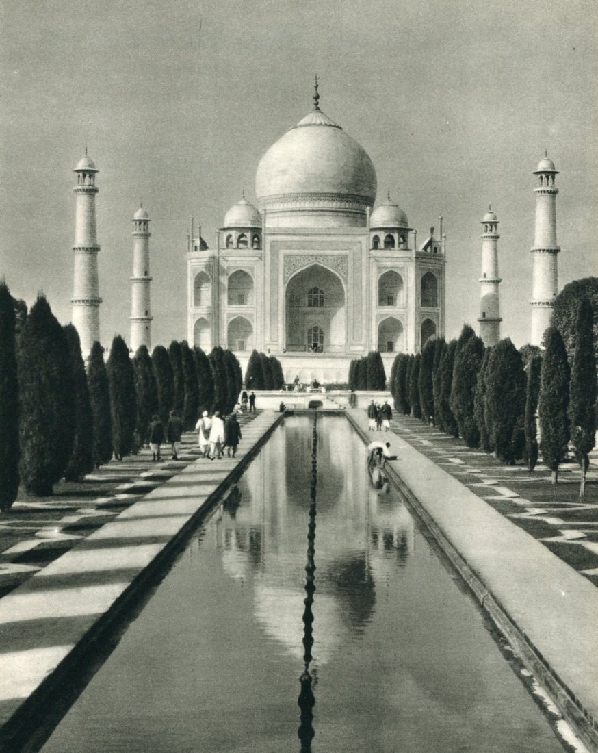 Martin Hurlimann: Taj Mahal bei Agra: Medium: Sheet-fed Gravure Date: 1935 Printer: Meiffenbach, Kiffarth & Co, Germany Image Size: 6.5 x 8.5 inches Martin Hurlimann was a Swiss publisher and photographer born in Zurich in 1897. In additi
